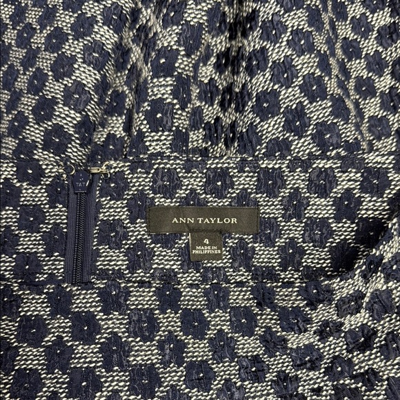 Ann Taylor Black and White A-Line Knee-Length Skirt - Picture 2 of 3